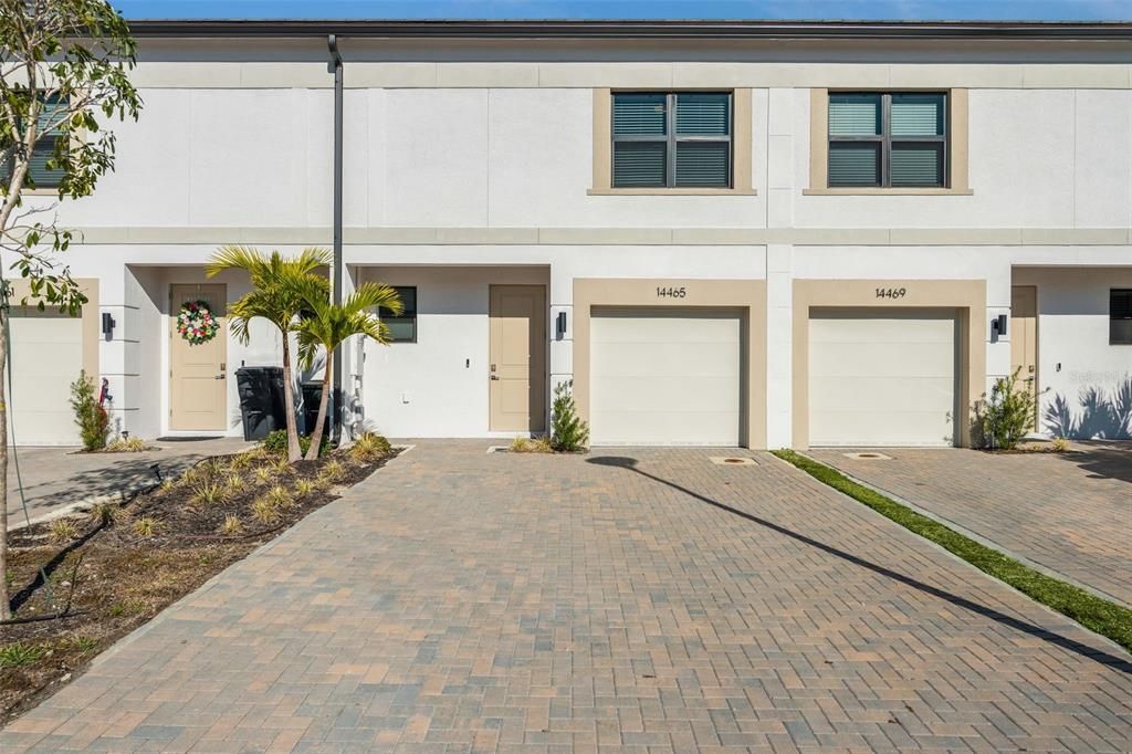 For Rent: $2,537 (2 beds, 2 baths, 1383 Square Feet)