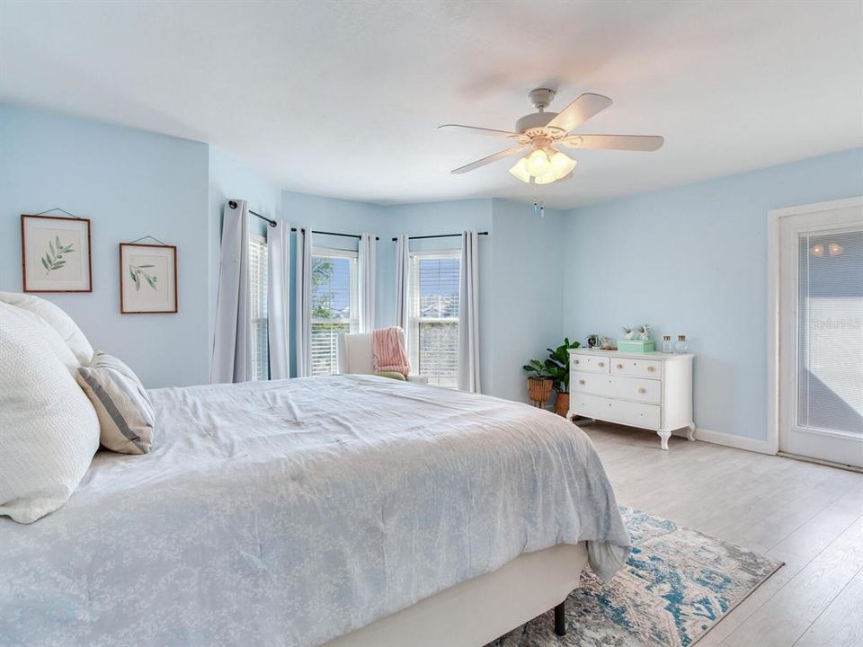 Active With Contract: $1,495,000 (3 beds, 3 baths, 3564 Square Feet)