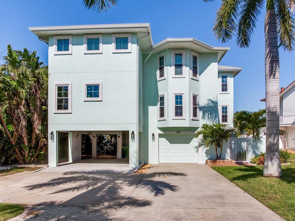 Active With Contract: $1,495,000 (3 beds, 3 baths, 3564 Square Feet)