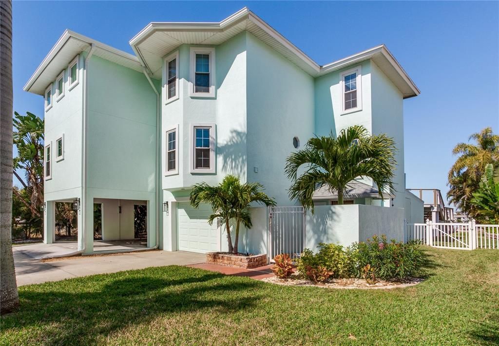 Active With Contract: $1,495,000 (3 beds, 3 baths, 3564 Square Feet)