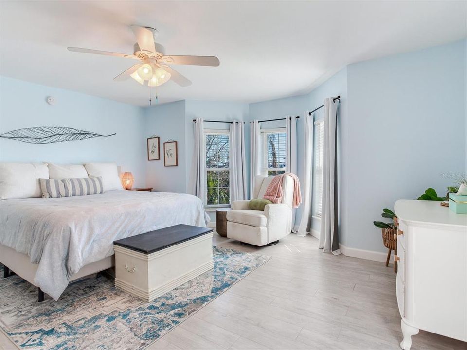 Active With Contract: $1,495,000 (3 beds, 3 baths, 3564 Square Feet)