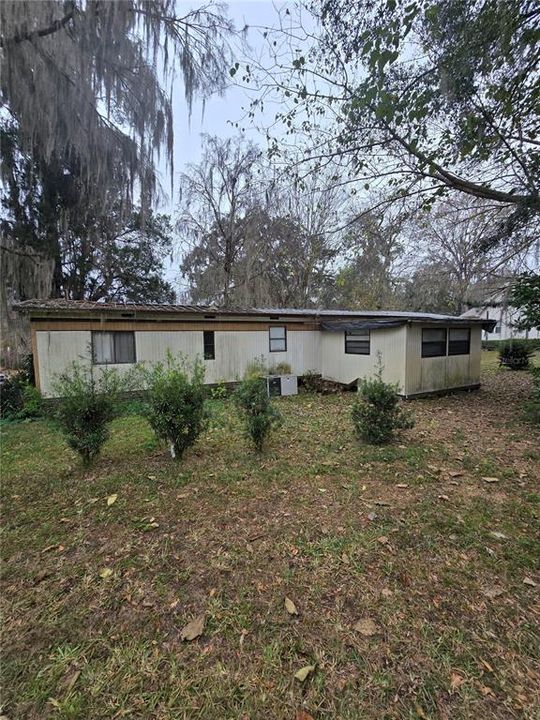 For Sale: $110,000 (3 beds, 2 baths, 1392 Square Feet)