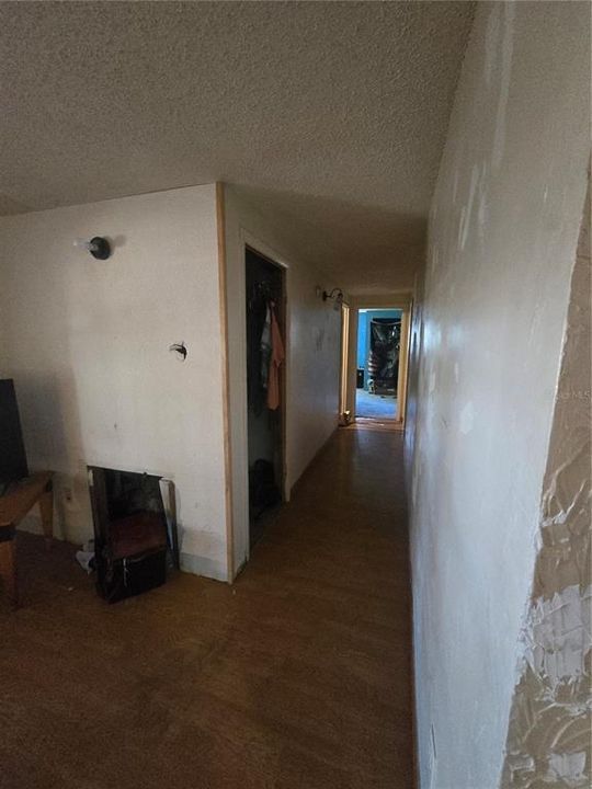 На продажу: $327,900 (3 спален, 1 ванн, 1392 Квадратных фут)