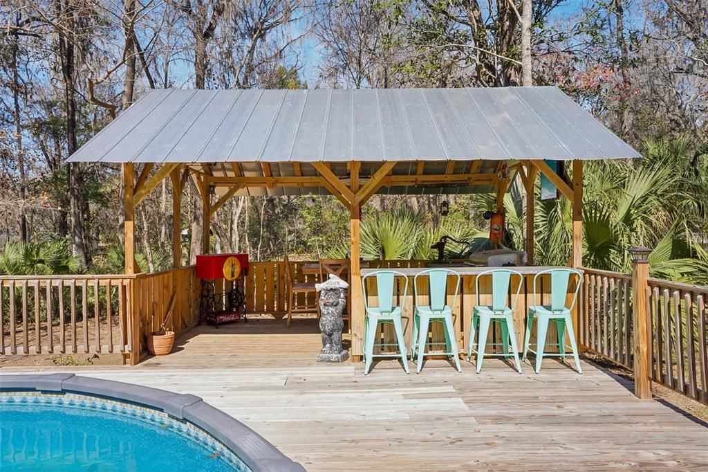 Activo con contrato: $575,000 (5 camas, 2 baños, 2833 Pies cuadrados)