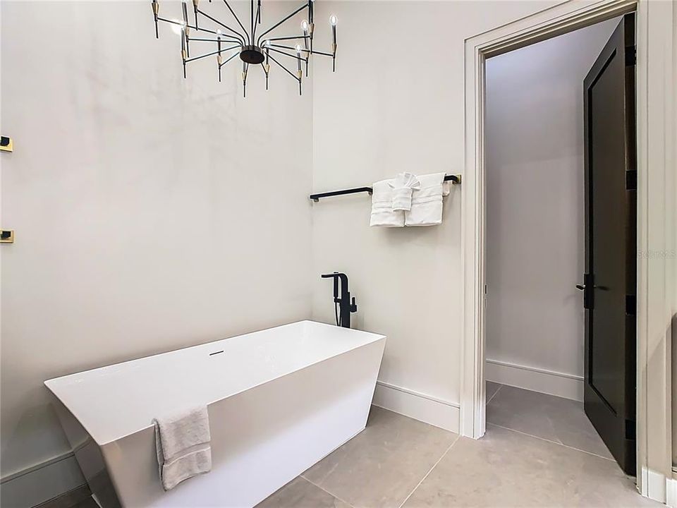For Sale: $5,990,000 (10 beds, 10 baths, 10312 Square Feet)