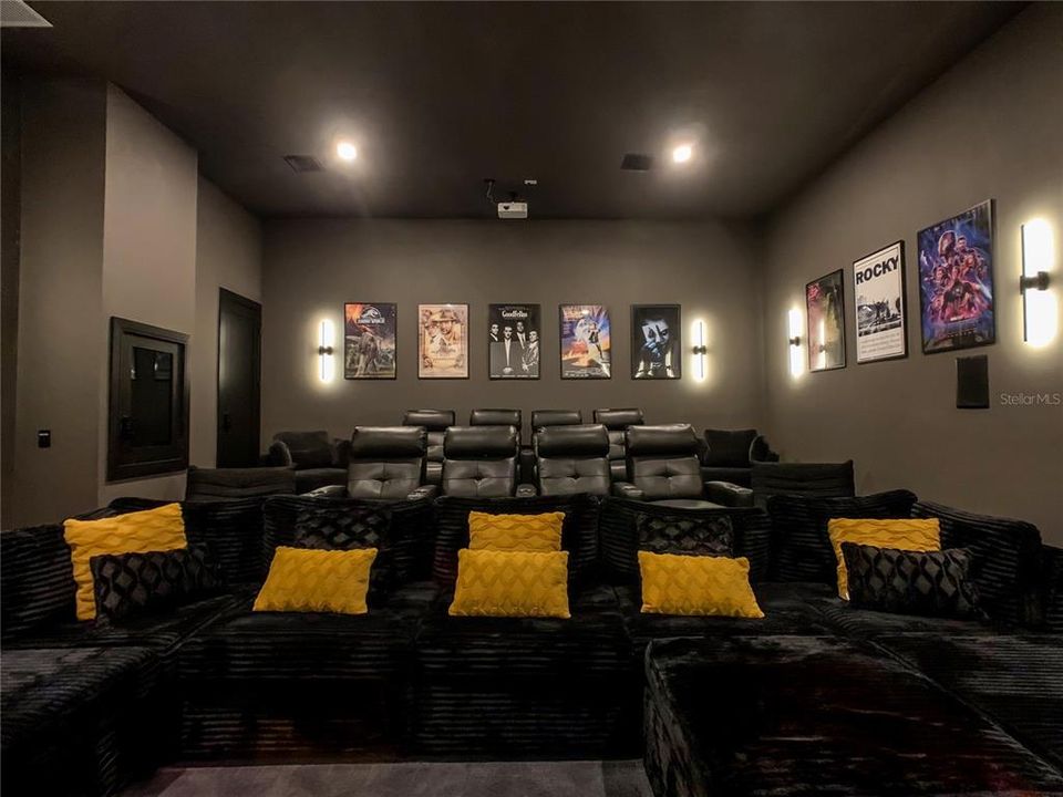 For Sale: $5,990,000 (10 beds, 10 baths, 10312 Square Feet)