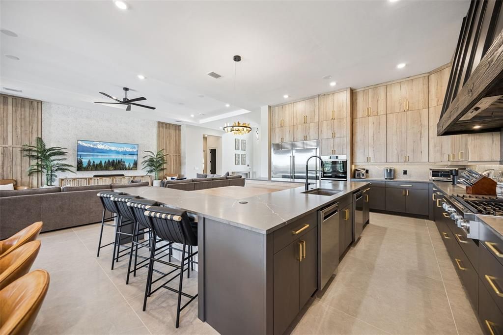 For Sale: $5,990,000 (10 beds, 10 baths, 10312 Square Feet)