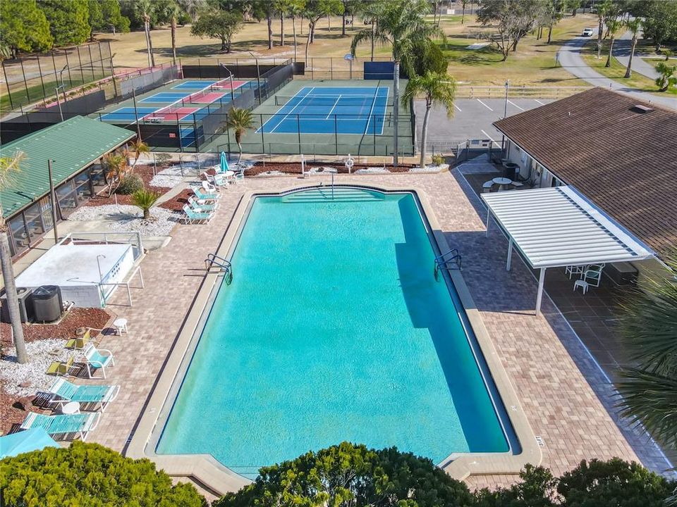 For Sale: $199,000 (2 beds, 2 baths, 1084 Square Feet)