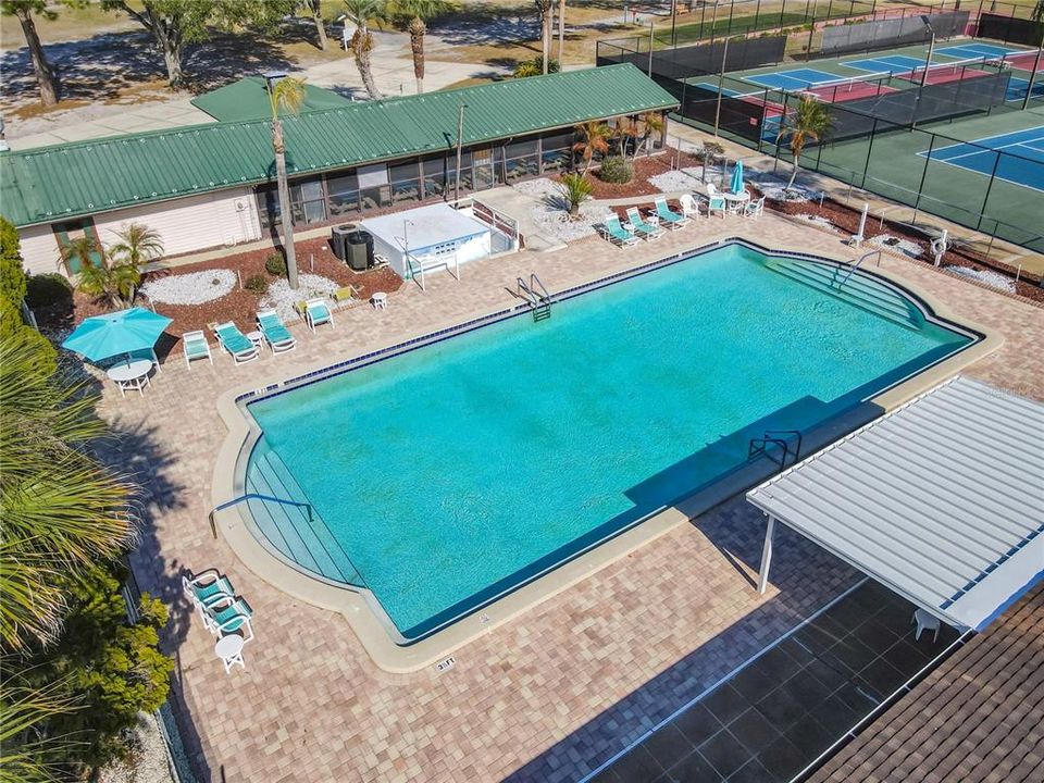 For Sale: $199,000 (2 beds, 2 baths, 1084 Square Feet)