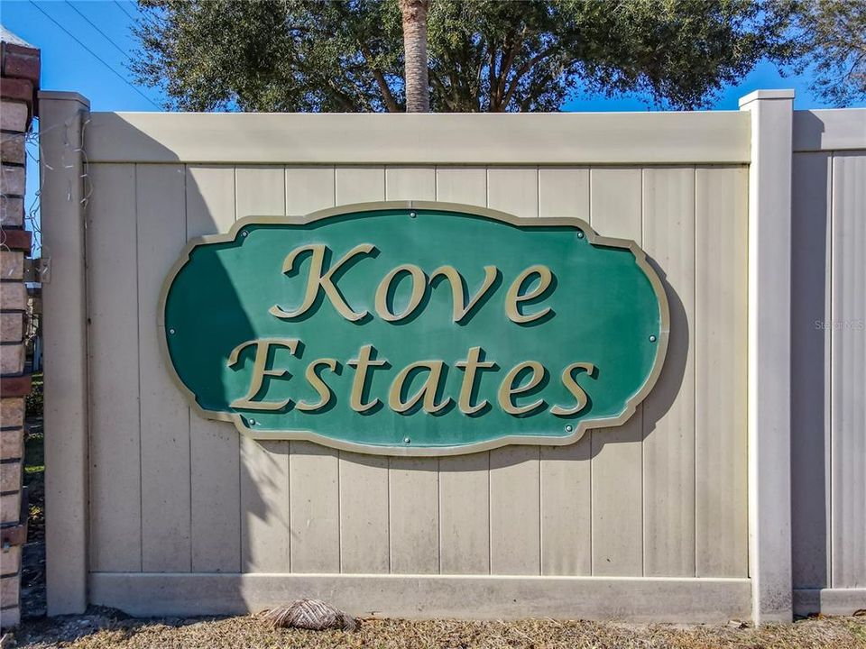 For Sale: $199,000 (2 beds, 2 baths, 1084 Square Feet)