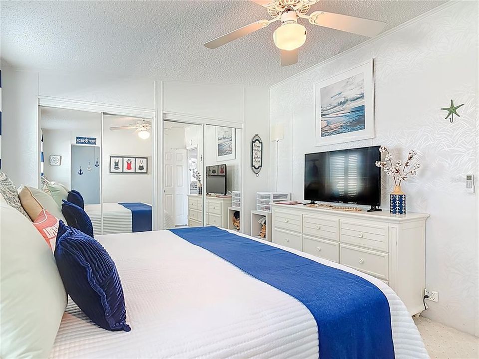 For Sale: $199,000 (2 beds, 2 baths, 1084 Square Feet)