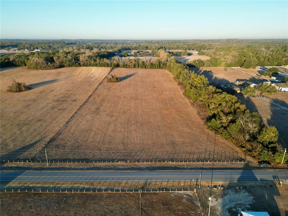 На продажу: $1,575,000 (12.60 acres)