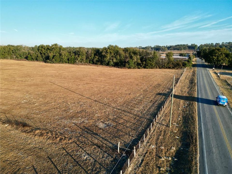 На продажу: $1,575,000 (12.60 acres)