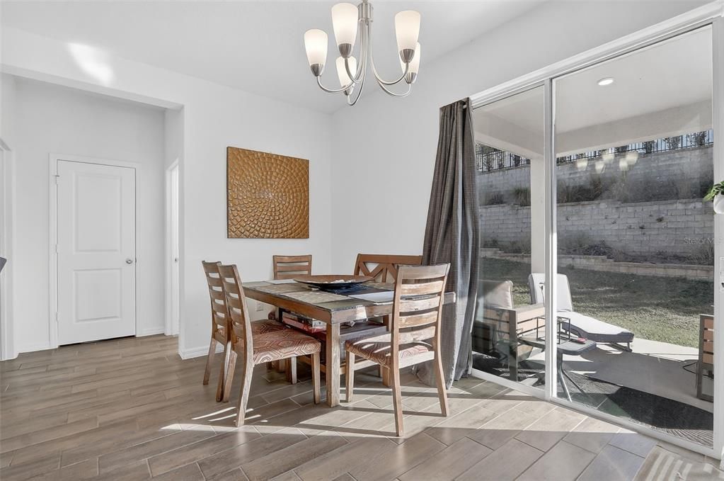 En Venta: $619,000 (4 camas, 2 baños, 2783 Pies cuadrados)