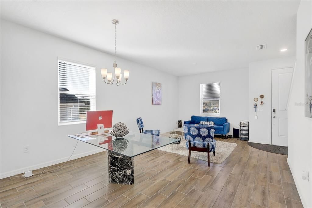 En Venta: $619,000 (4 camas, 2 baños, 2783 Pies cuadrados)