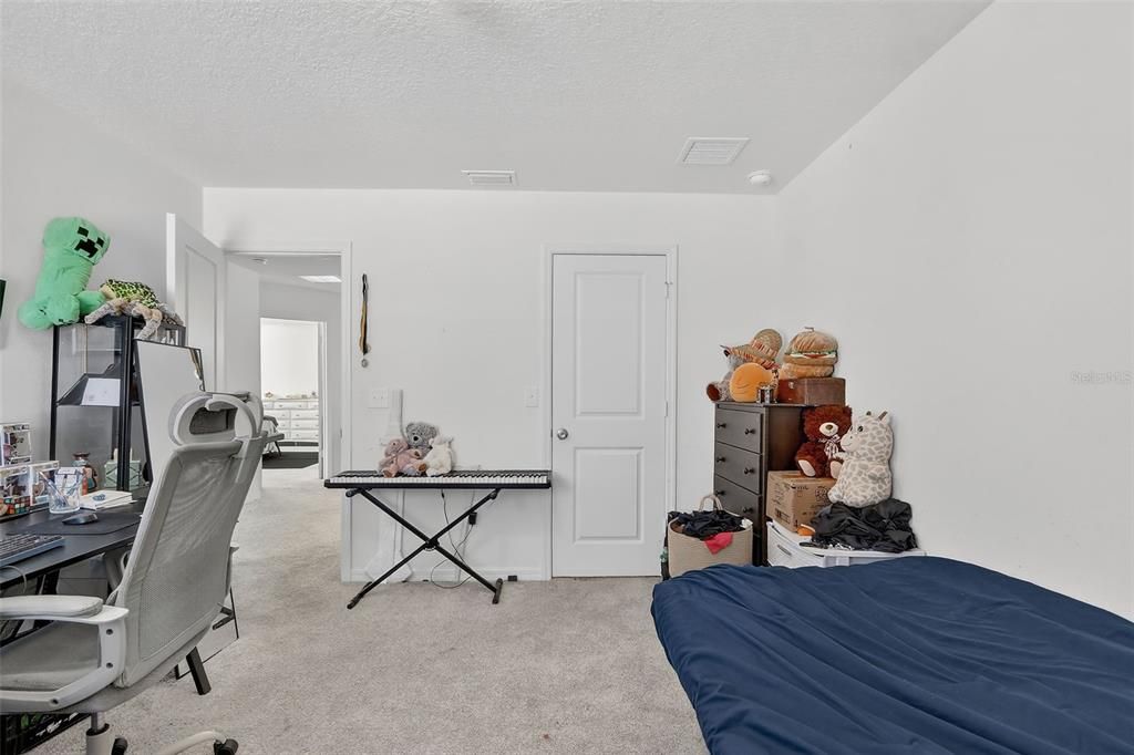 En Venta: $619,000 (4 camas, 2 baños, 2783 Pies cuadrados)