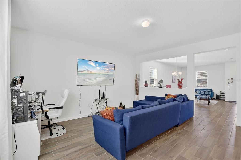 En Venta: $619,000 (4 camas, 2 baños, 2783 Pies cuadrados)