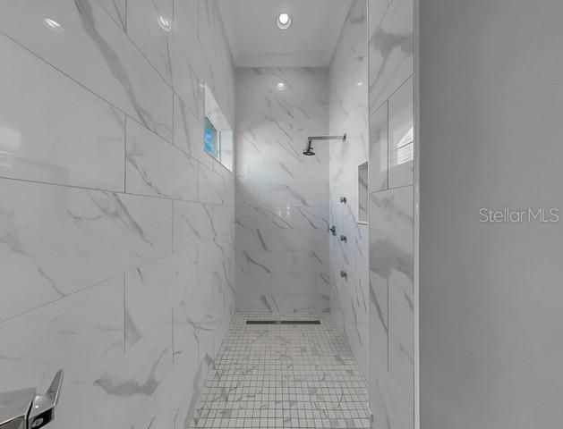 Под контрактом: $1,395,000 (4 спален, 3 ванн, 3061 Квадратных фут)