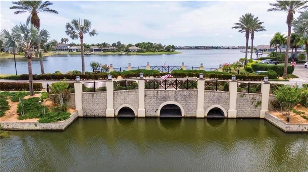Под контрактом: $1,395,000 (4 спален, 3 ванн, 3061 Квадратных фут)