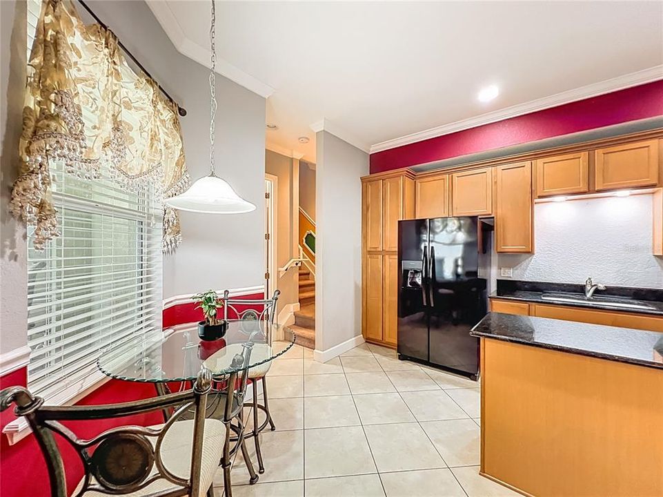 Activo con contrato: $649,000 (4 camas, 4 baños, 2847 Pies cuadrados)