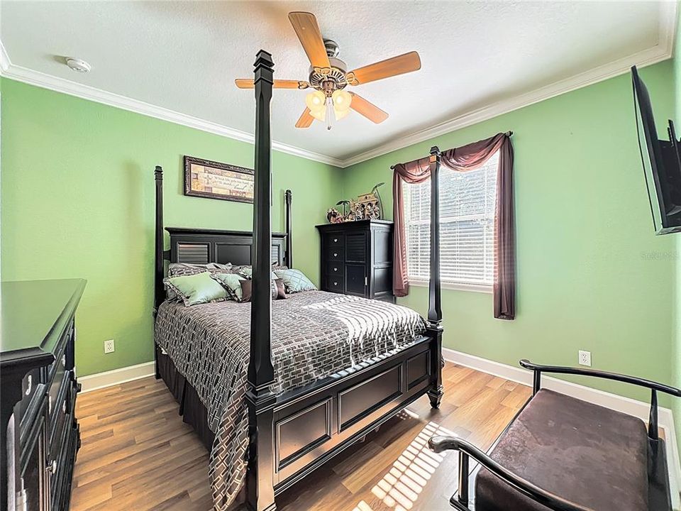 Activo con contrato: $649,000 (4 camas, 4 baños, 2847 Pies cuadrados)