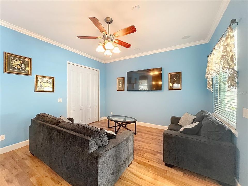 Activo con contrato: $649,000 (4 camas, 4 baños, 2847 Pies cuadrados)