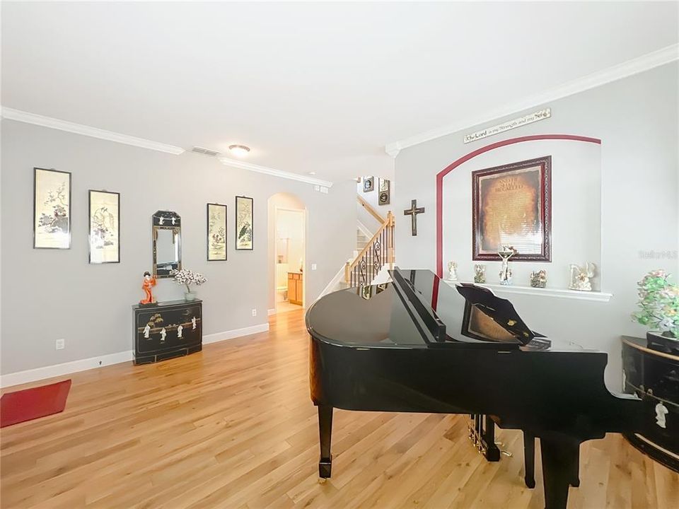 Activo con contrato: $649,000 (4 camas, 4 baños, 2847 Pies cuadrados)