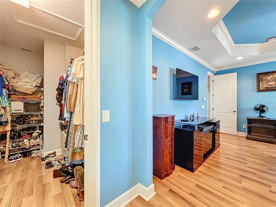 Activo con contrato: $649,000 (4 camas, 4 baños, 2847 Pies cuadrados)