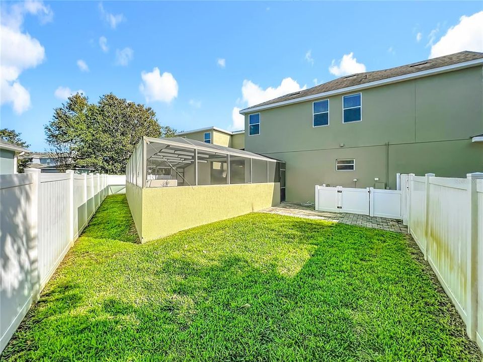 Activo con contrato: $649,000 (4 camas, 4 baños, 2847 Pies cuadrados)