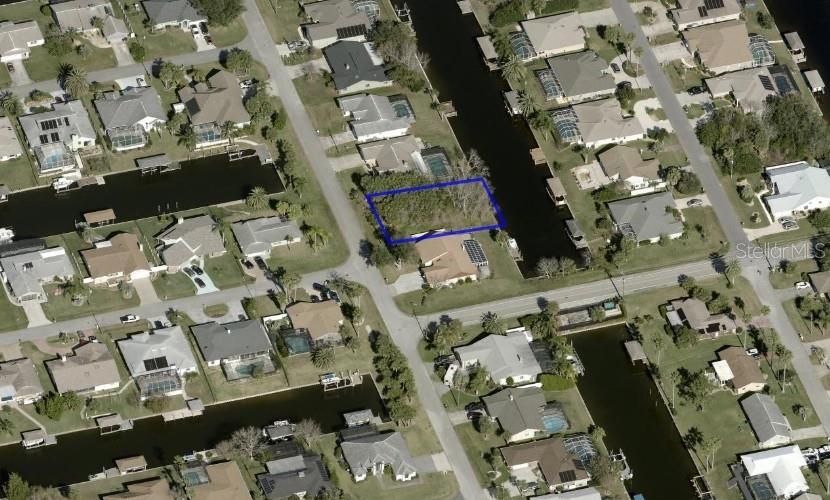 En Venta: $244,000 (0.23 acres)