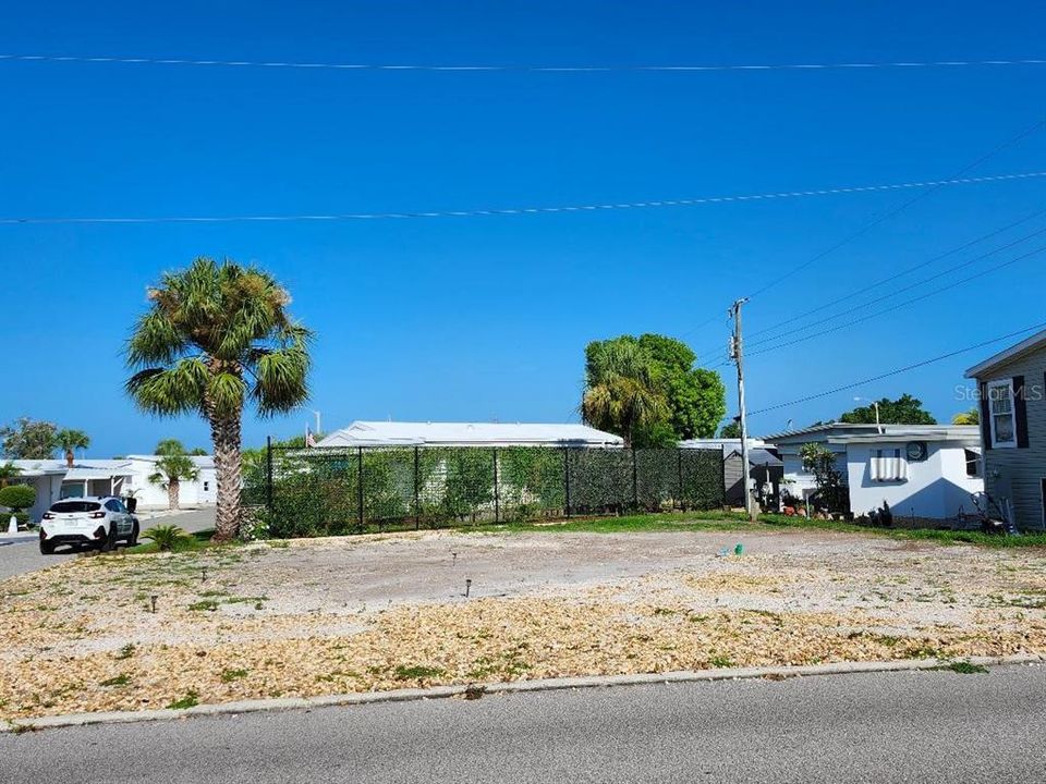 En Venta: $89,000 (0.08 acres)
