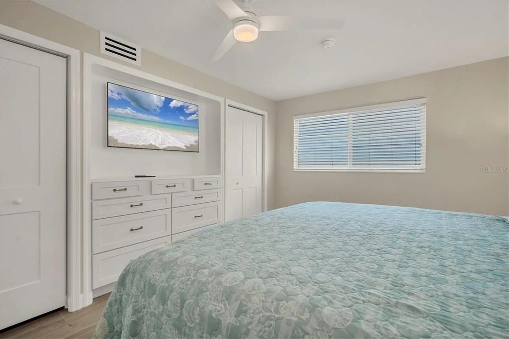 For Rent: $17,000 (2 beds, 2 baths, 1008 Square Feet)