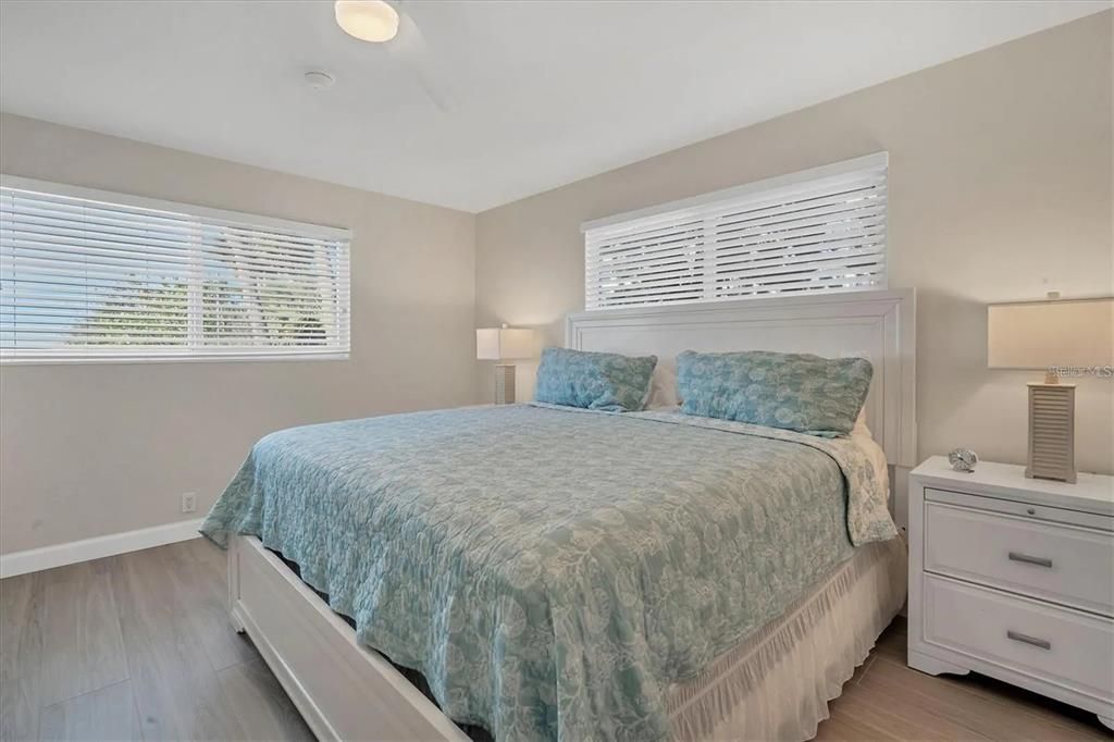 For Rent: $17,000 (2 beds, 2 baths, 1008 Square Feet)