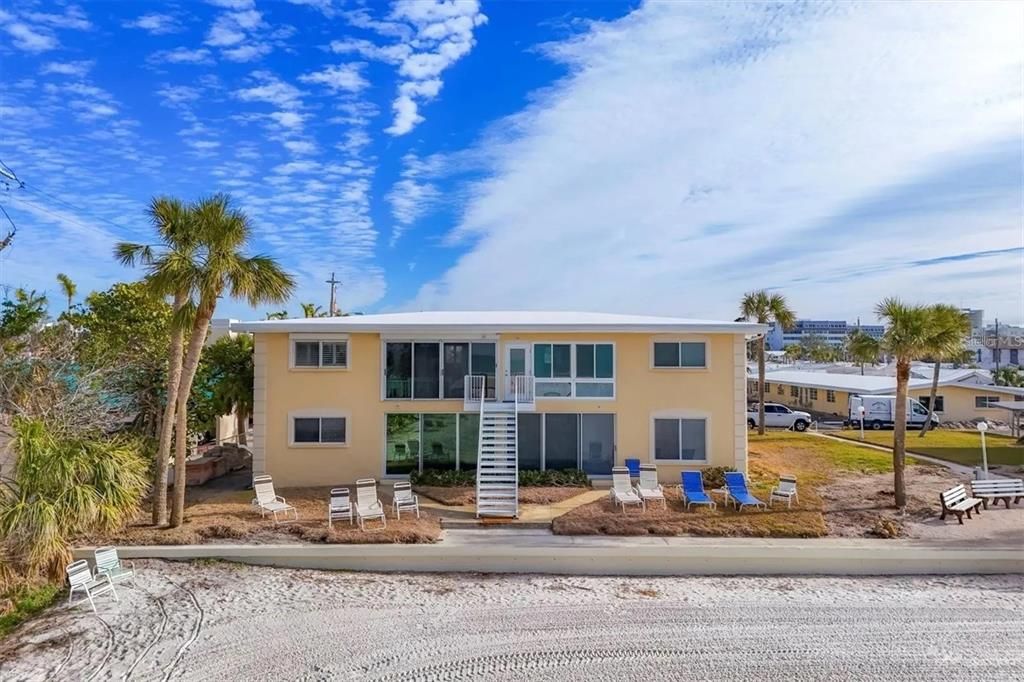 For Rent: $17,000 (2 beds, 2 baths, 1008 Square Feet)
