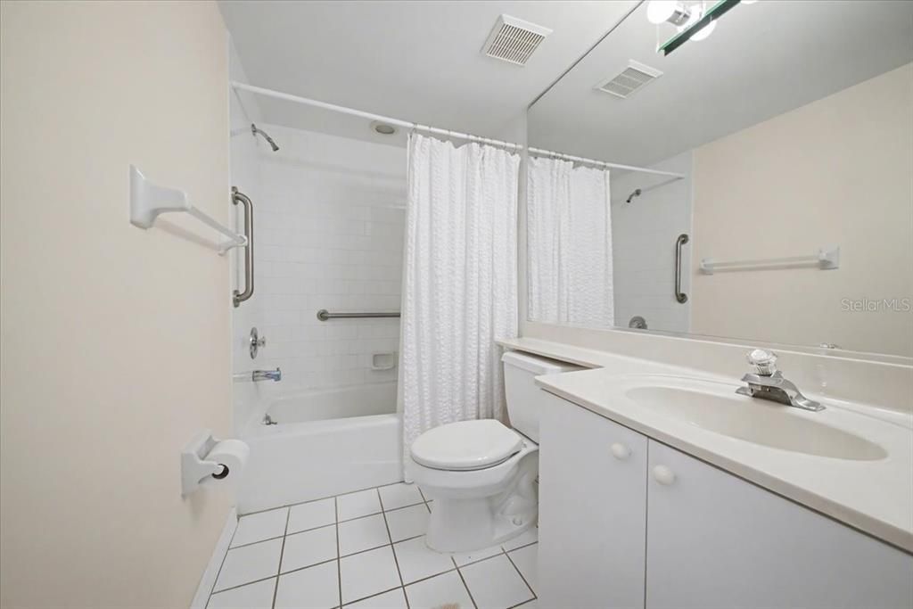 For Sale: $435,000 (3 beds, 2 baths, 1866 Square Feet)