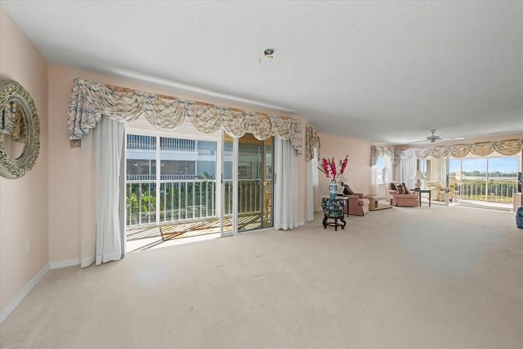 For Sale: $435,000 (3 beds, 2 baths, 1866 Square Feet)