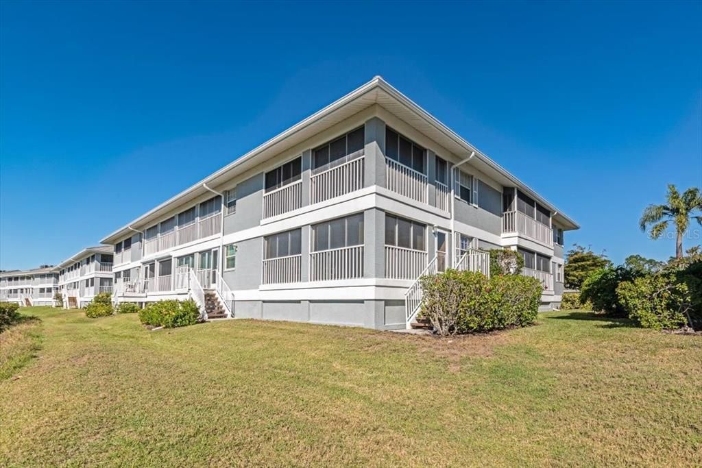 For Sale: $435,000 (3 beds, 2 baths, 1866 Square Feet)