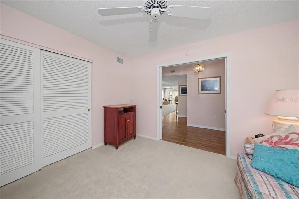 For Sale: $435,000 (3 beds, 2 baths, 1866 Square Feet)