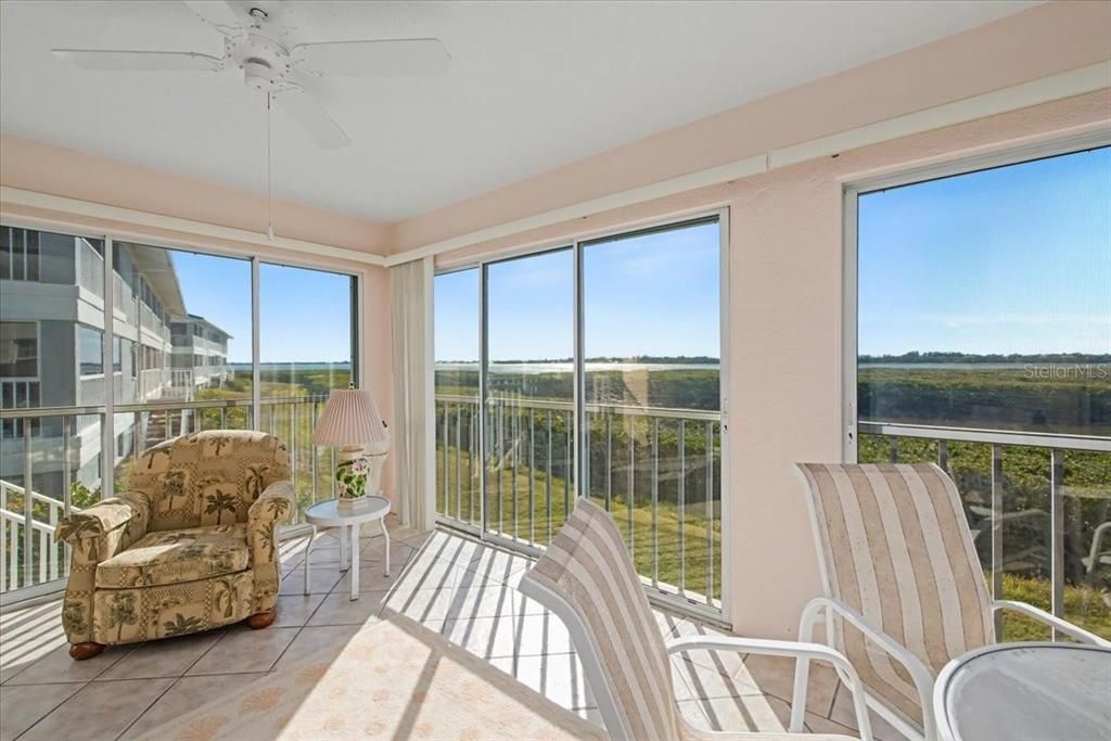 For Sale: $435,000 (3 beds, 2 baths, 1866 Square Feet)