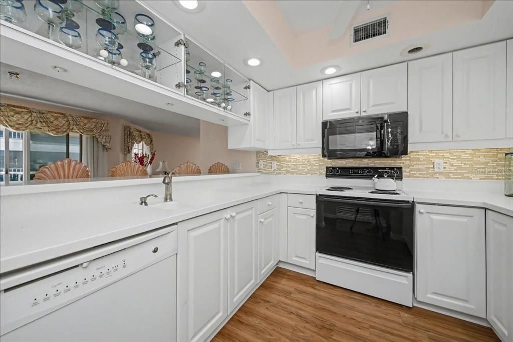 For Sale: $435,000 (3 beds, 2 baths, 1866 Square Feet)