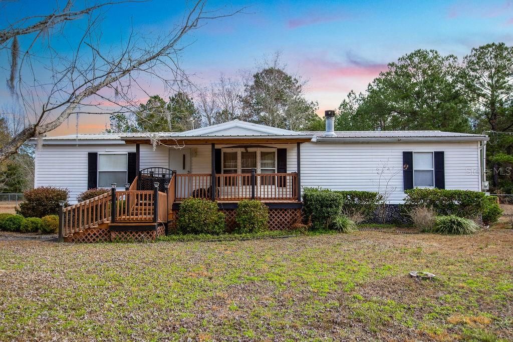 For Sale: $200,000 (3 beds, 2 baths, 1344 Square Feet)