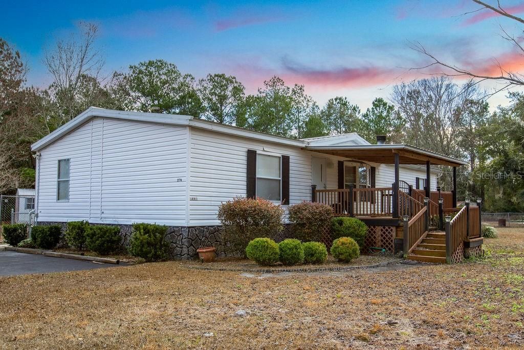 For Sale: $200,000 (3 beds, 2 baths, 1344 Square Feet)