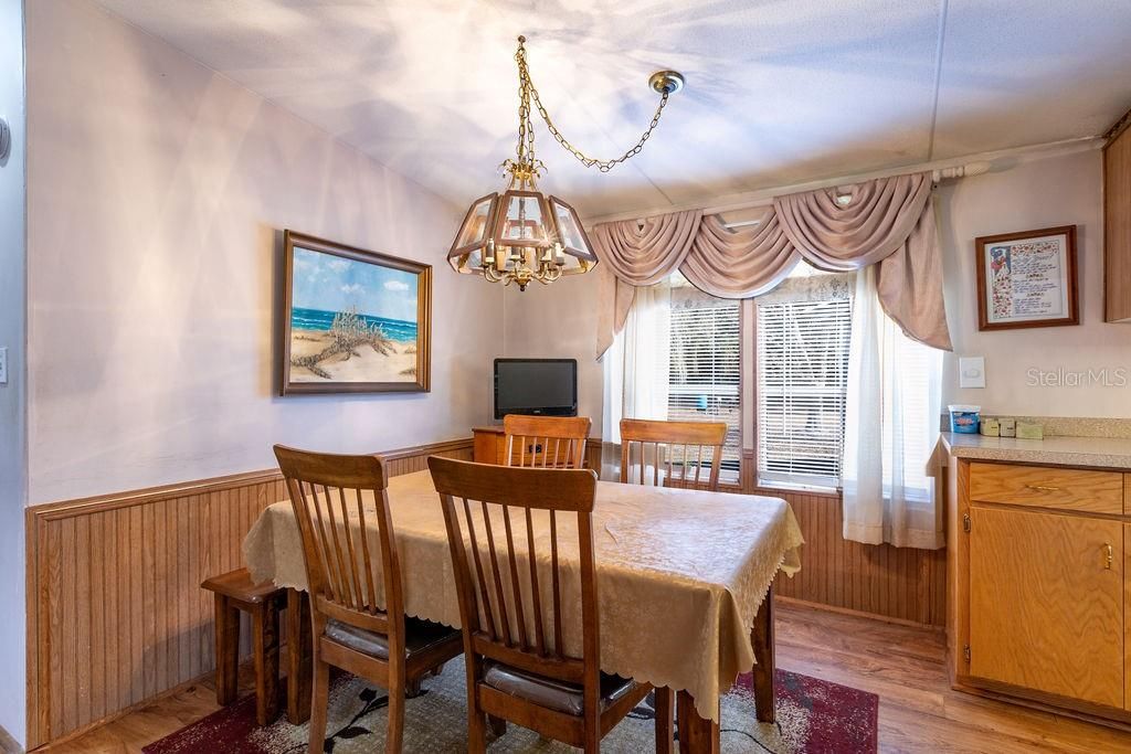 For Sale: $200,000 (3 beds, 2 baths, 1344 Square Feet)