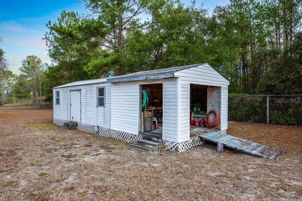 For Sale: $200,000 (3 beds, 2 baths, 1344 Square Feet)
