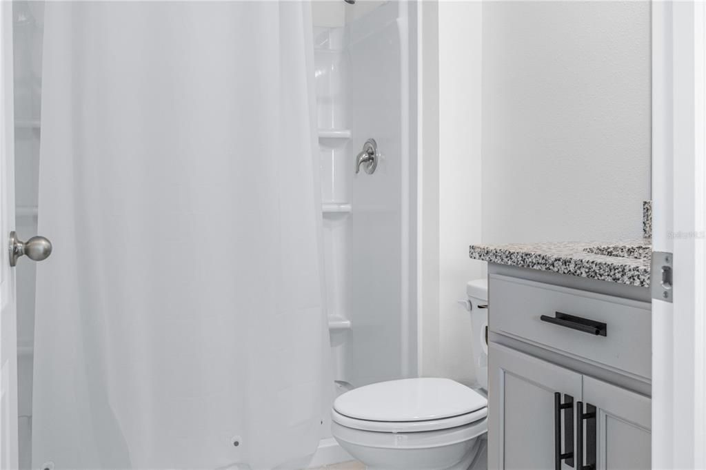 For Rent: $2,400 (5 beds, 3 baths, 2447 Square Feet)