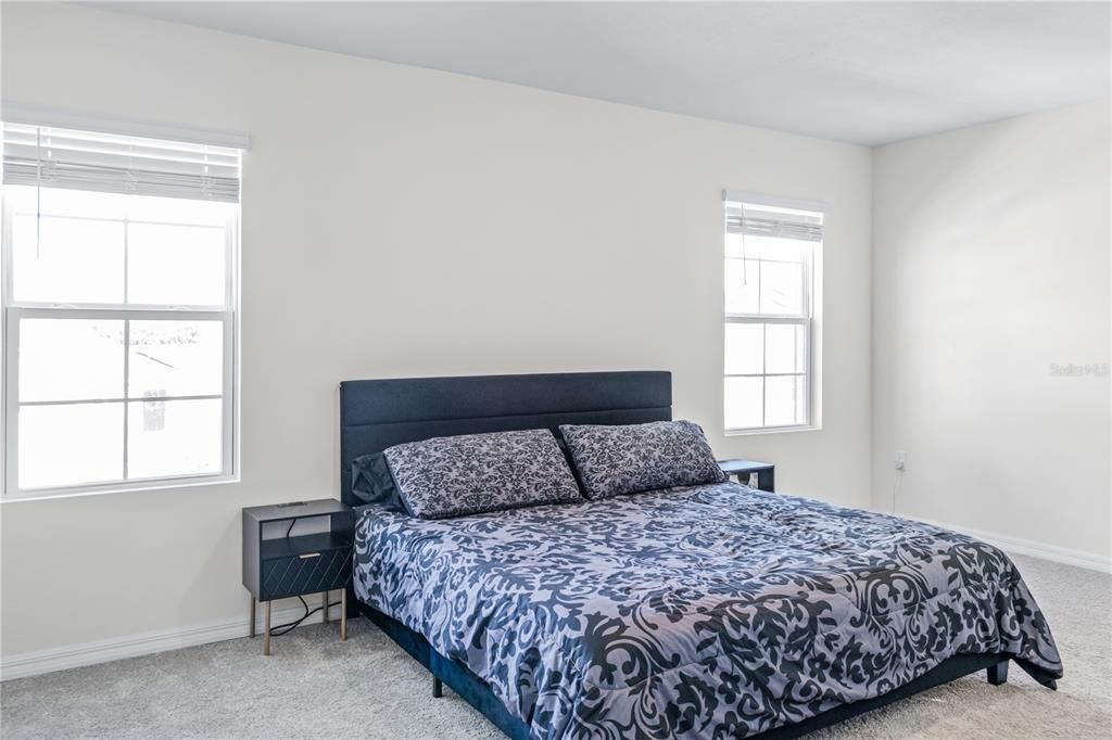 For Rent: $2,400 (5 beds, 3 baths, 2447 Square Feet)