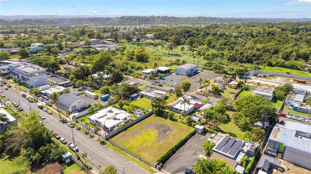 На продажу: $910,000 (0.25 acres)