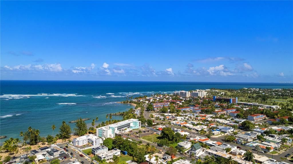 На продажу: $910,000 (0.25 acres)