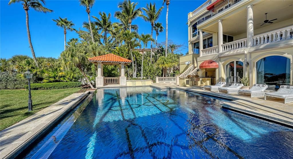 En Venta: $18,000,000 (6 camas, 7 baños, 7438 Pies cuadrados)