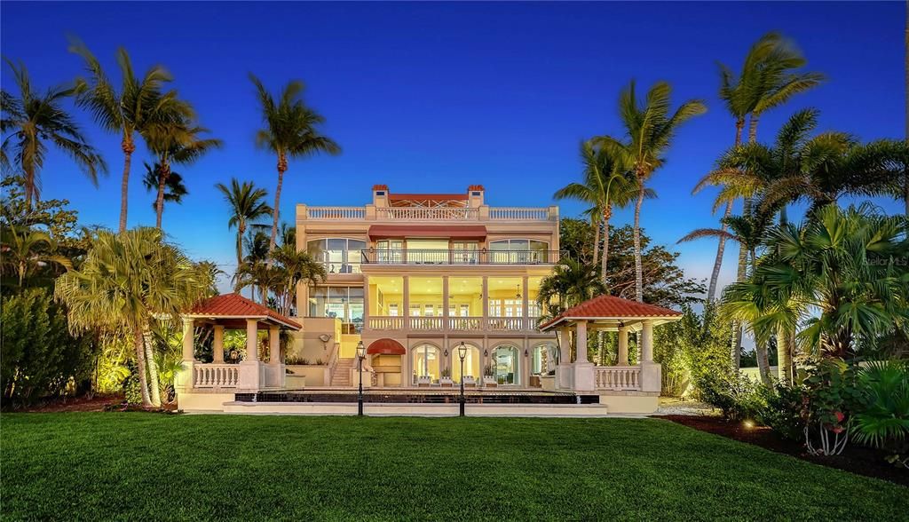 En Venta: $18,000,000 (6 camas, 7 baños, 7438 Pies cuadrados)